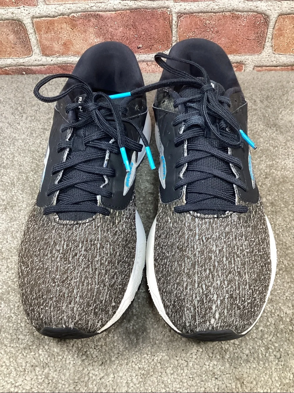 Brooks Range 2 Women’s running shoes sneakers size 11